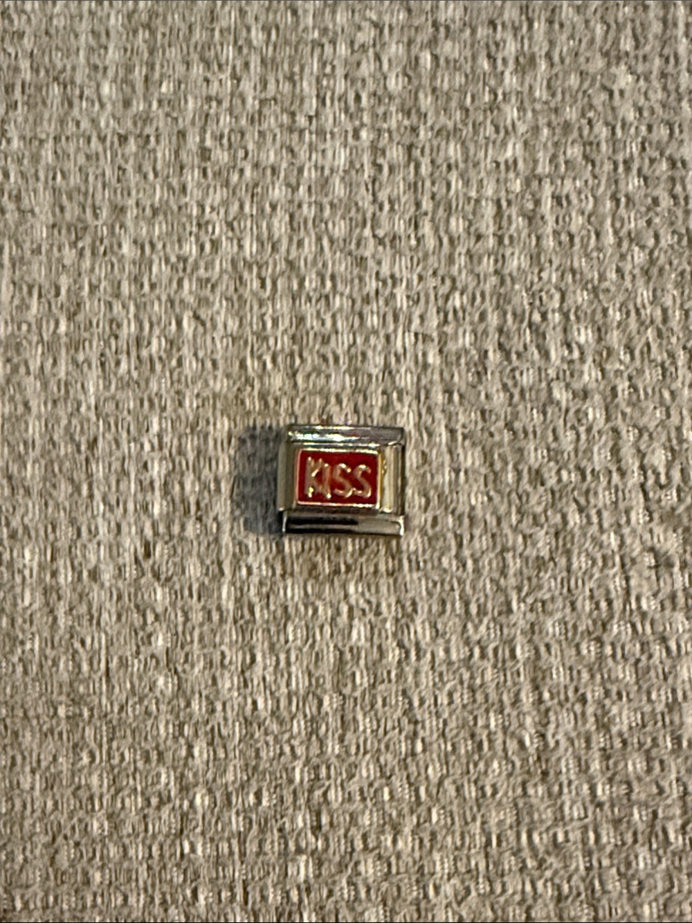 Italian Charm: “KISS”